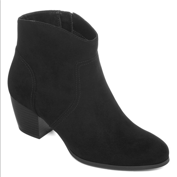 a.n.a Shoes - BRAND NEW black booties